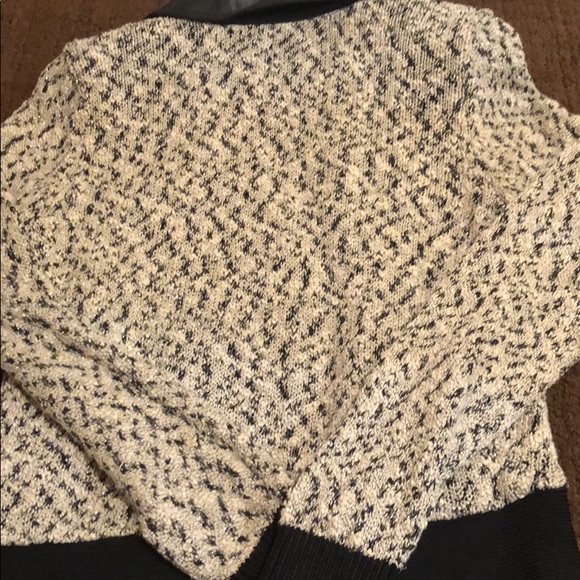 GUESS jacket! NWOT! Size medium! - Picture 6 of 6